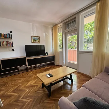 Large 3br Family In The Center And 5bd * ספליט