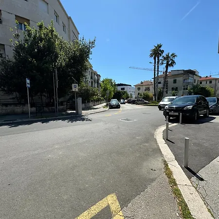דירה Large 3br Family In The Center And 5bd
