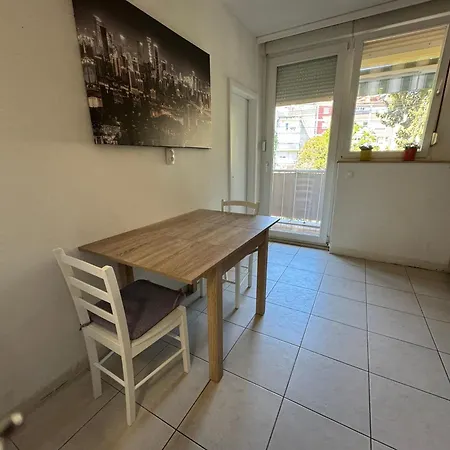 Large 3br Family In The Center And 5bd ספליט